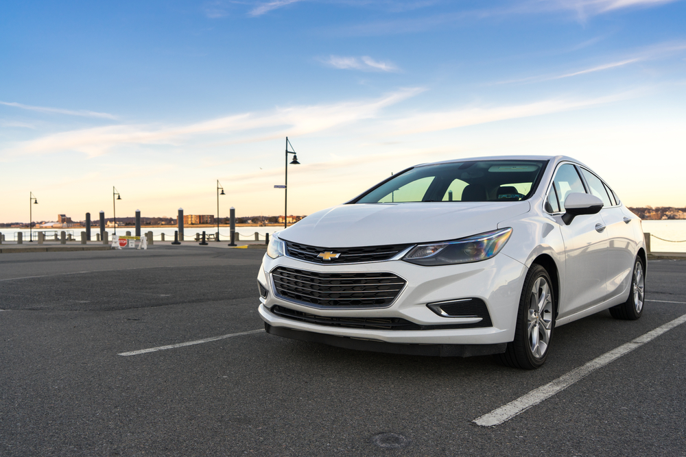 Chevrolet Cruze estacionado