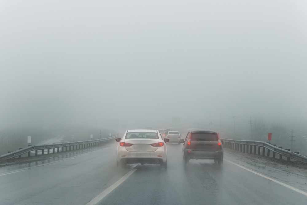 dirigir na neblina