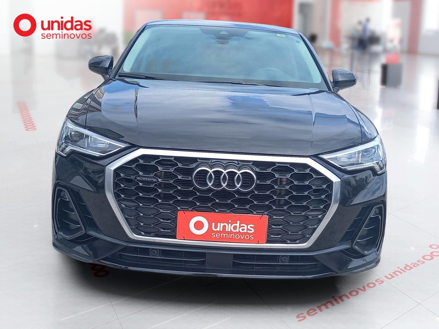 Audi - Q3